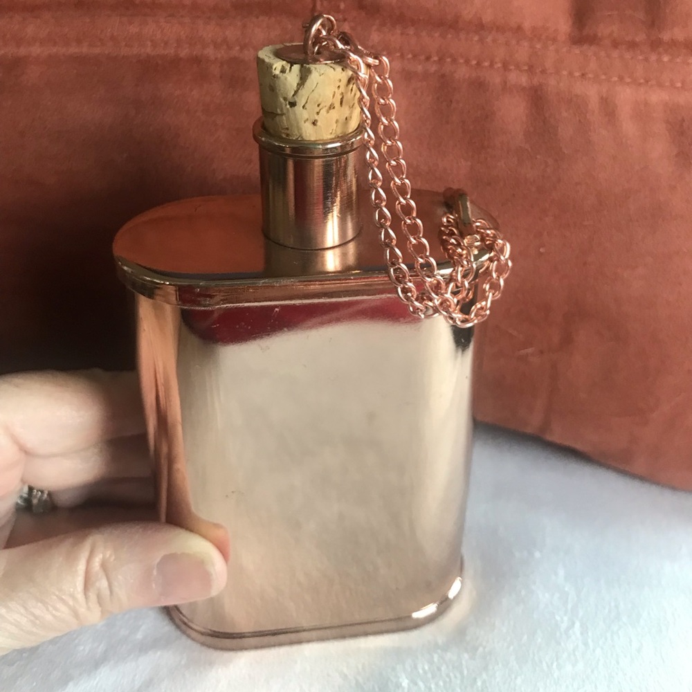 Elegant Copper Flask‎ with Chain and Cork Closure